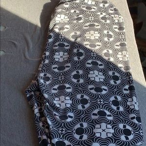 Lularoe leggings size TC
